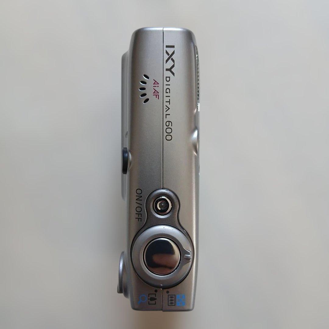 Canon IXY DIGITAL 600 シルバー