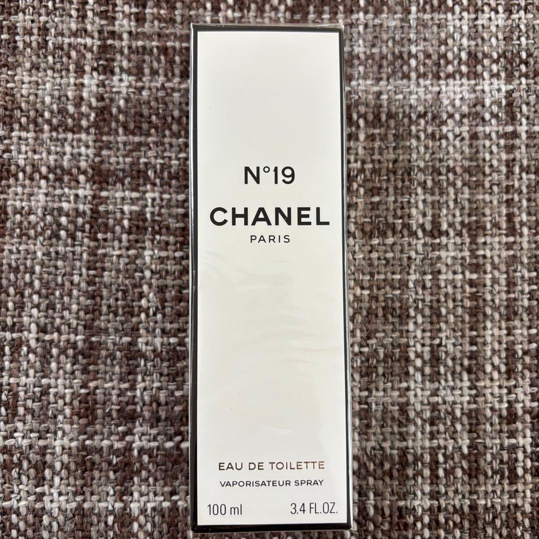 新品未開封 CHANEL No19 オードトワレシャネル100ml スプレー