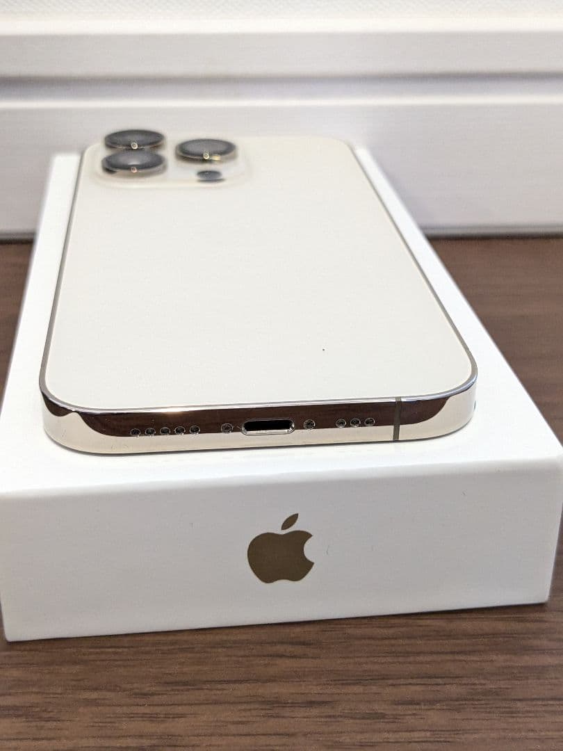 超美品　iPhone14　Pro 128gb SIMフリー ゴールド　スマホ本体