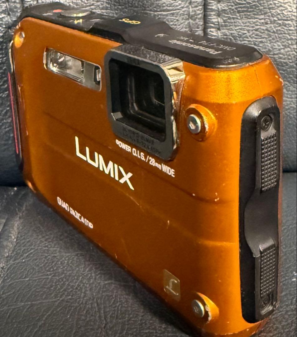 ジャンクPanasonic LUMIX DMC-FT4 オレンジ 防水カメラ