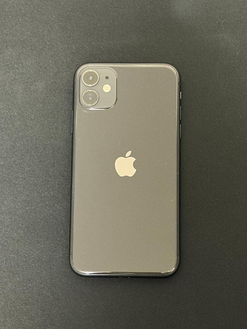Apple iPhone 11 ブラック 本体