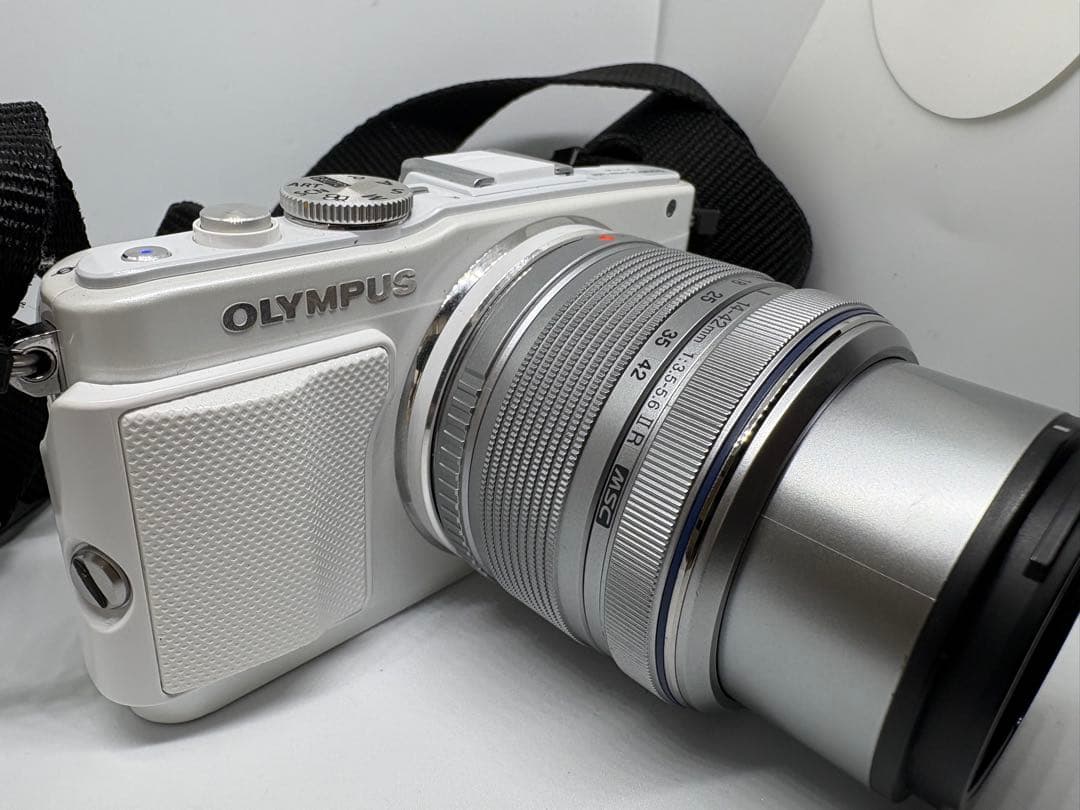 OLYMPUS ミラーレス一眼 e-pl6 ズームレンズ付き