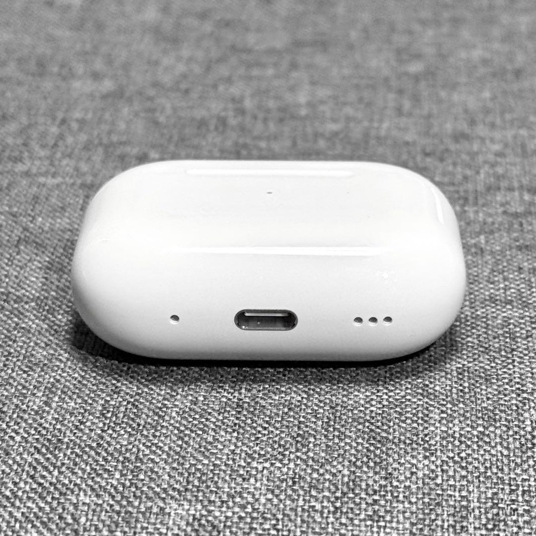 【綺麗】Apple AirPods Pro 第2世代 USB-C 充電ケース