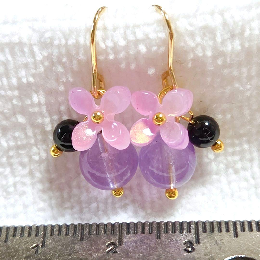 お花とラベンダーアメジストとオニキスのピアス