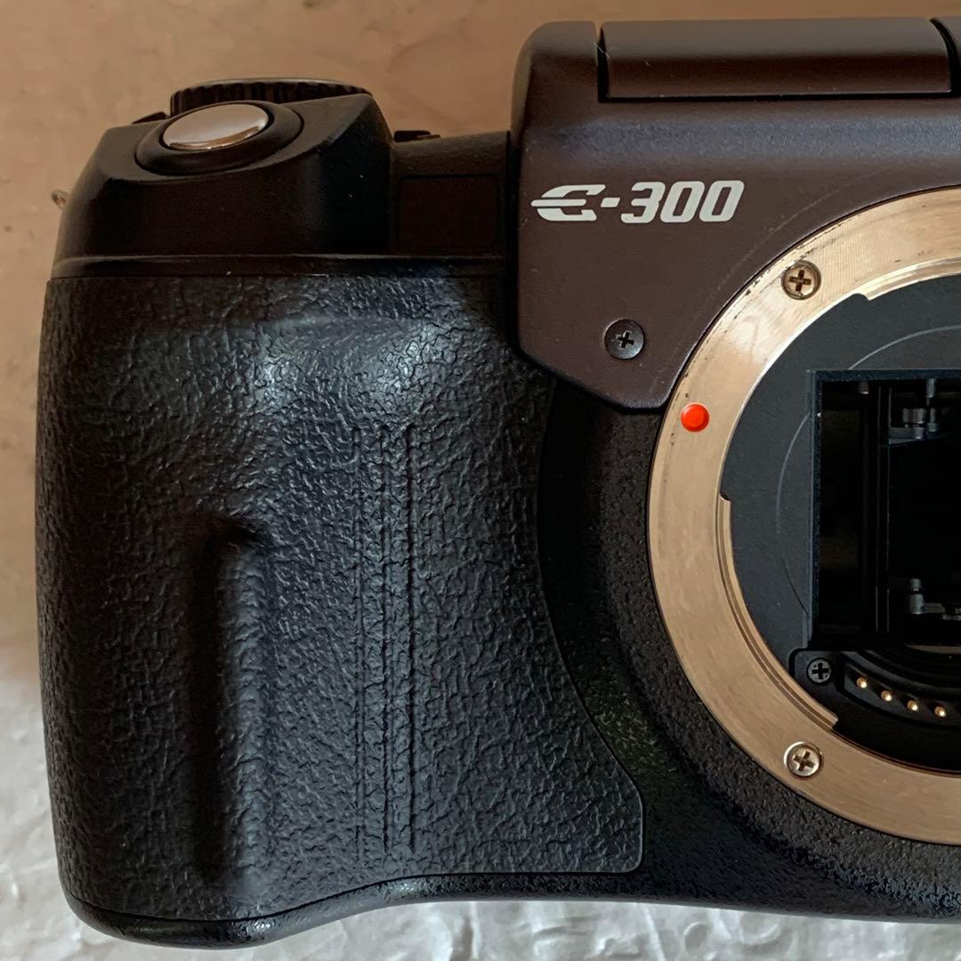 ジャンク オリンパス OLYMPUS E-300 デジタル一眼レフ ボディのみ
