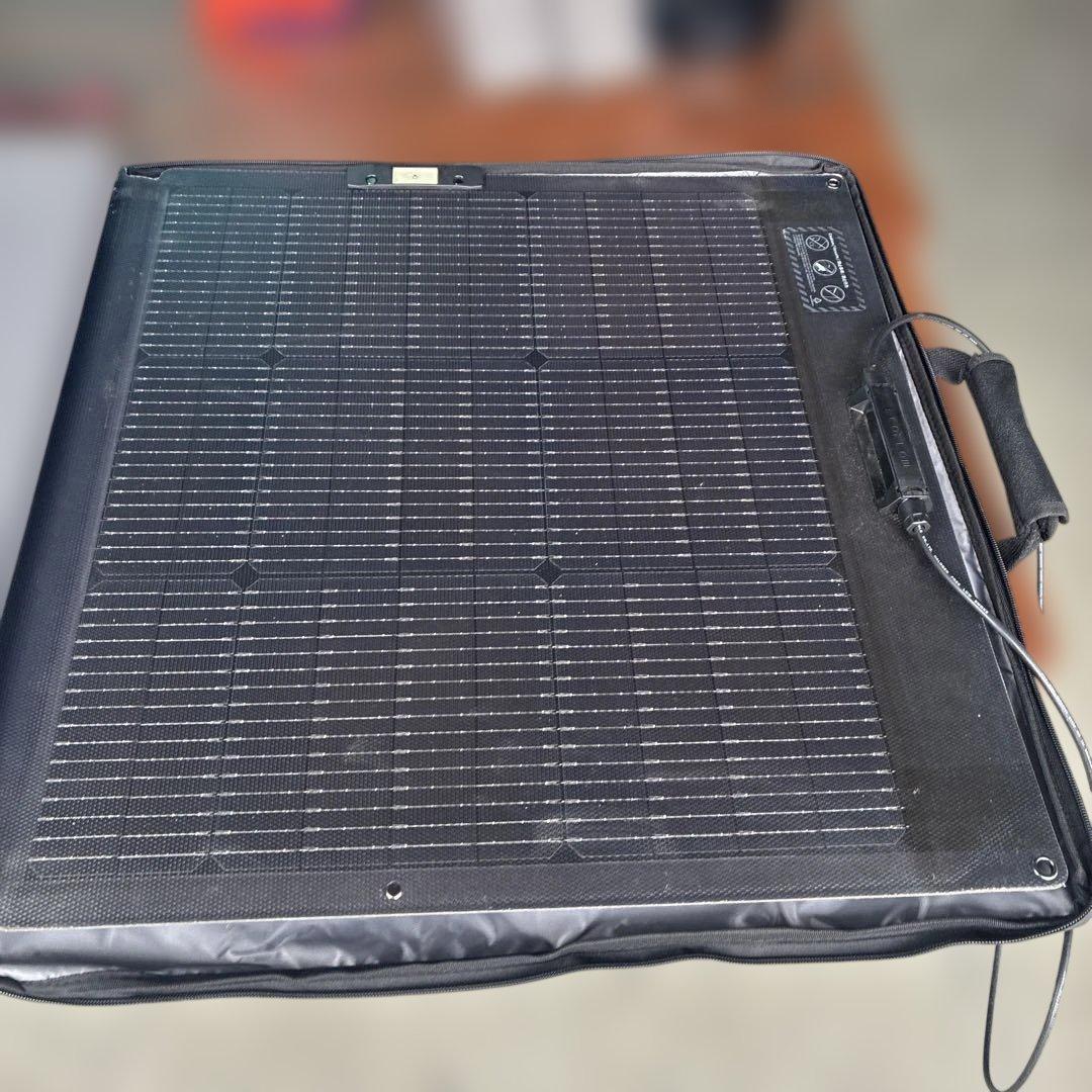 EcoFlow 220W片面 ソーラーパネルGen2　訳アリE4