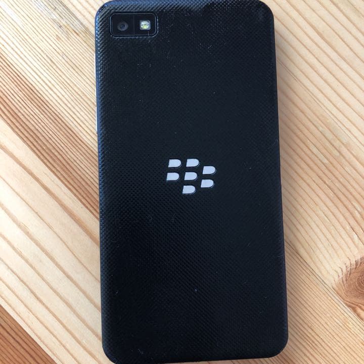 スマートフォン本体 BlackBerry z10