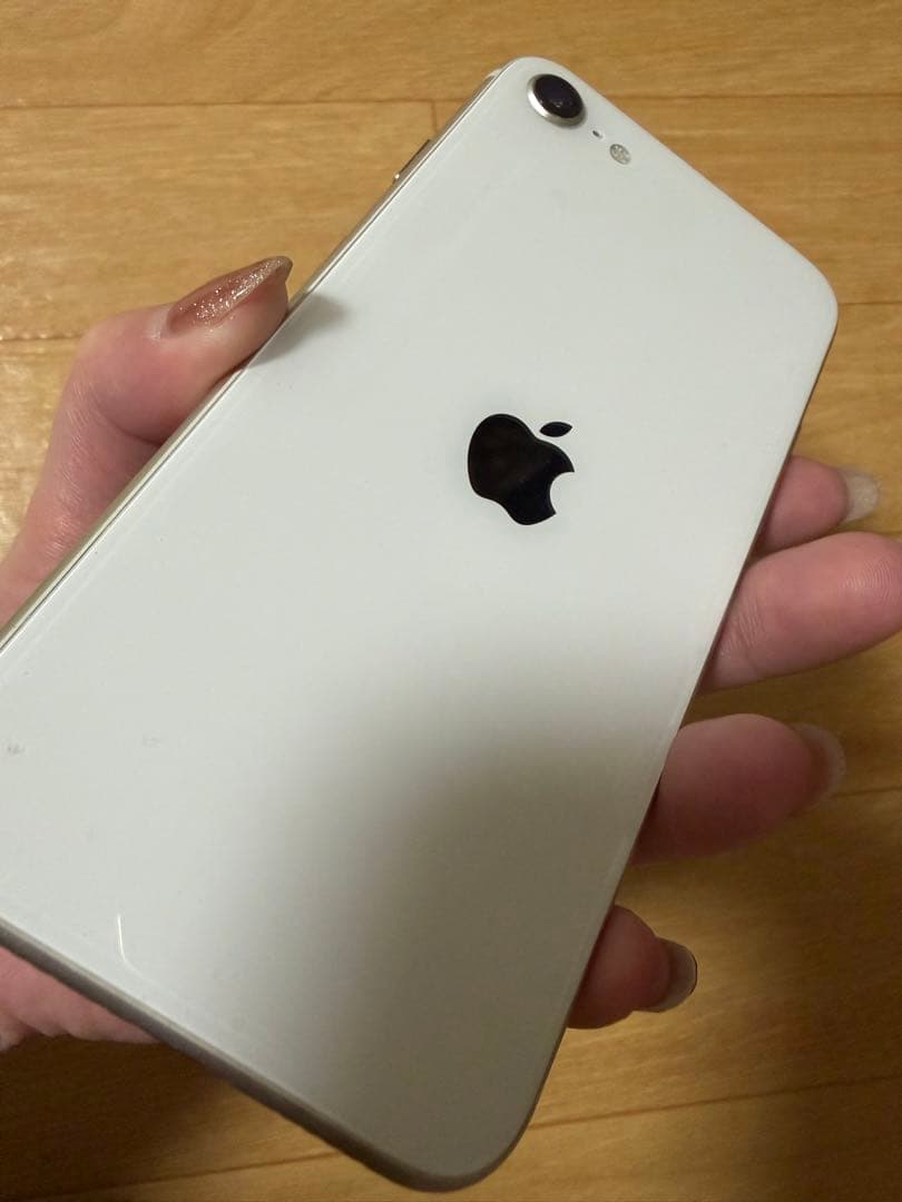 iPhoneSE第3世代　ホワイト