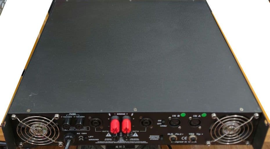 ■■CLASSIC PRO　CP1400 パワーアンプ