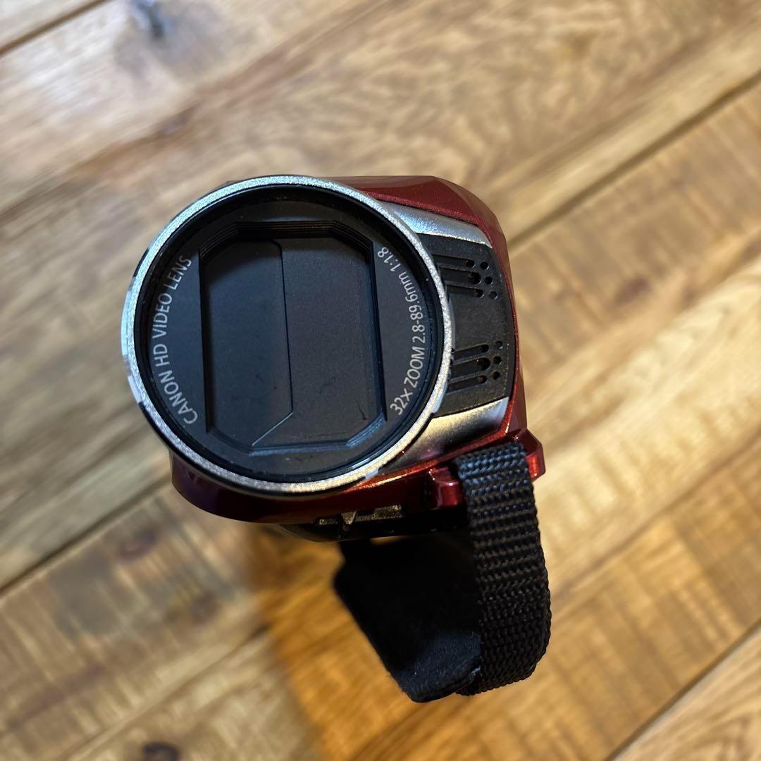 美品Canon iVISHFR31ビデオカメラレッド 大容量バッテリーパック付き