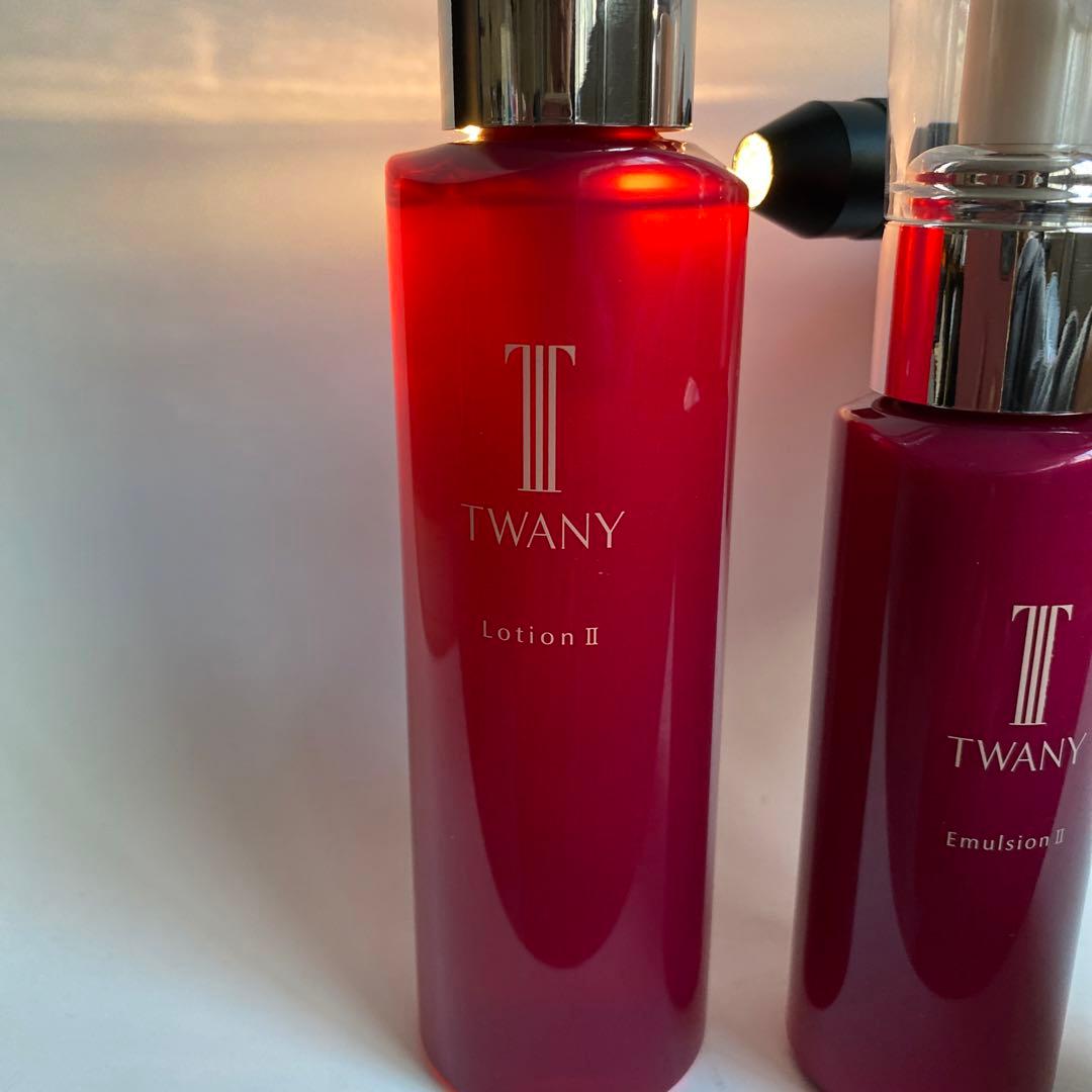 TWANY トワニー ローション NⅡ 180ml エマルジョンNⅡ 100ml