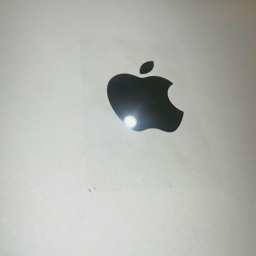 Apple MacBook Air (M1, 2020) 本体