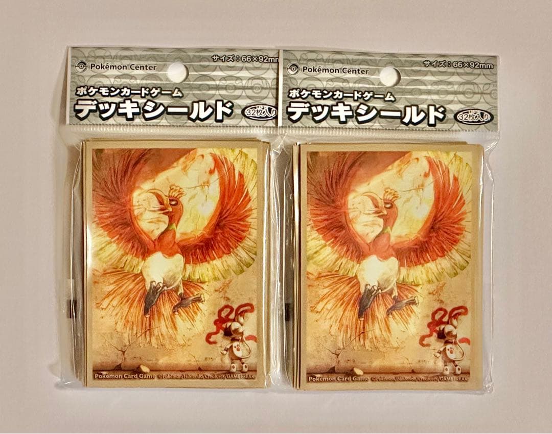 【未使用】ドーブルとホウオウ　デッキシールド　スリーブ　32枚×2セット　計64