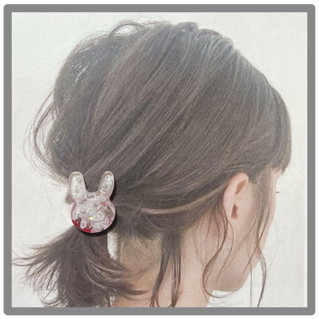 No 82❤︎可愛いうさぎ型レジンヘアゴム❤︎٩(๑❛ᴗ❛๑)۶❤︎