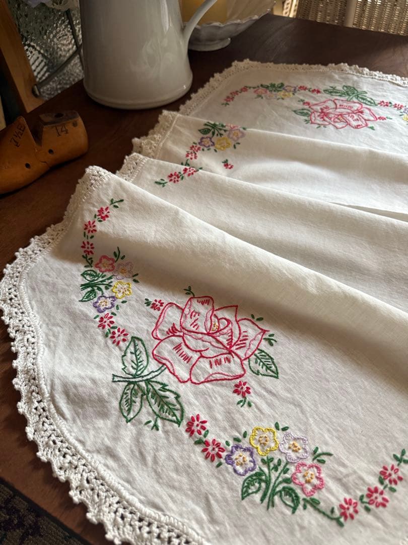 フランスアンティークஐ⋆*おすすめ♡可愛い花柄刺繍のクロス