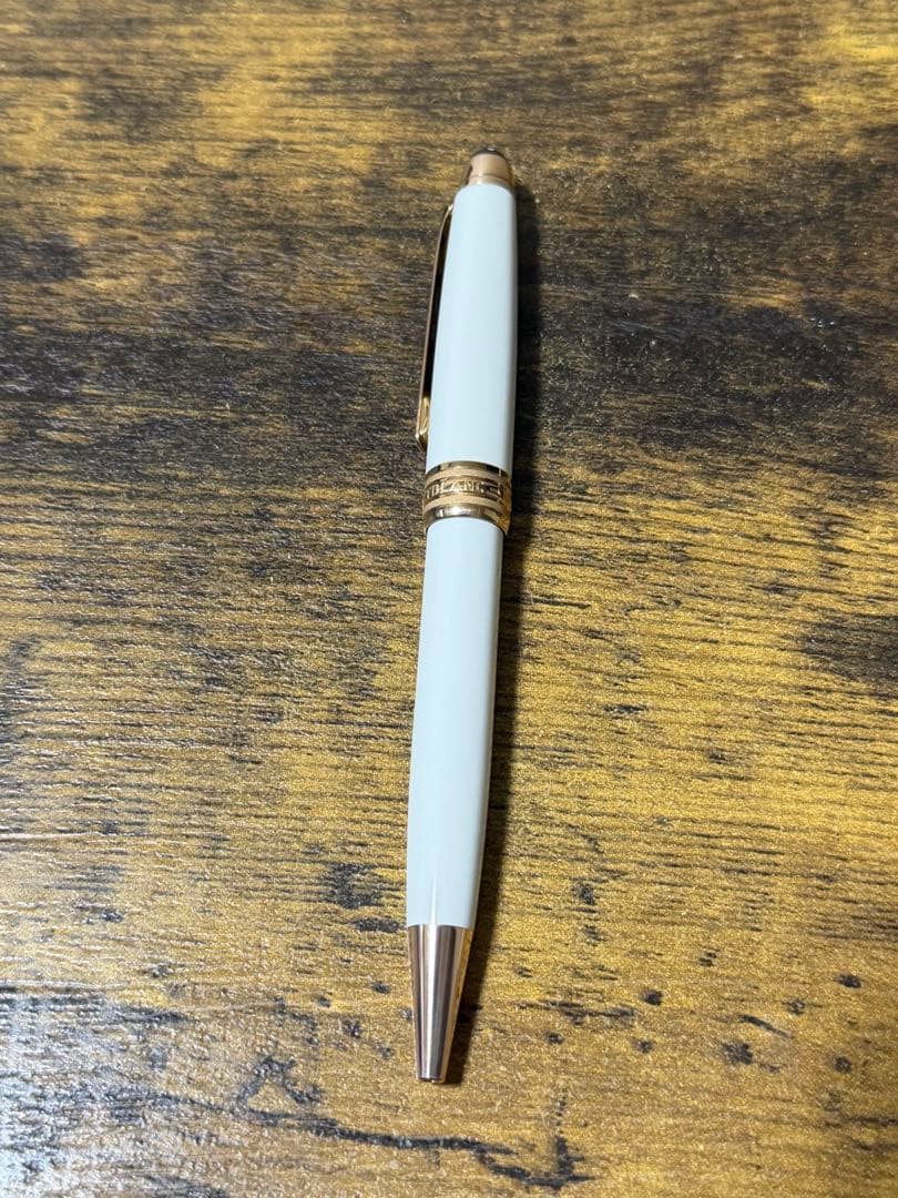 新品未使用　モンブラン ボールペン ホワイトソリテール レッドゴールド