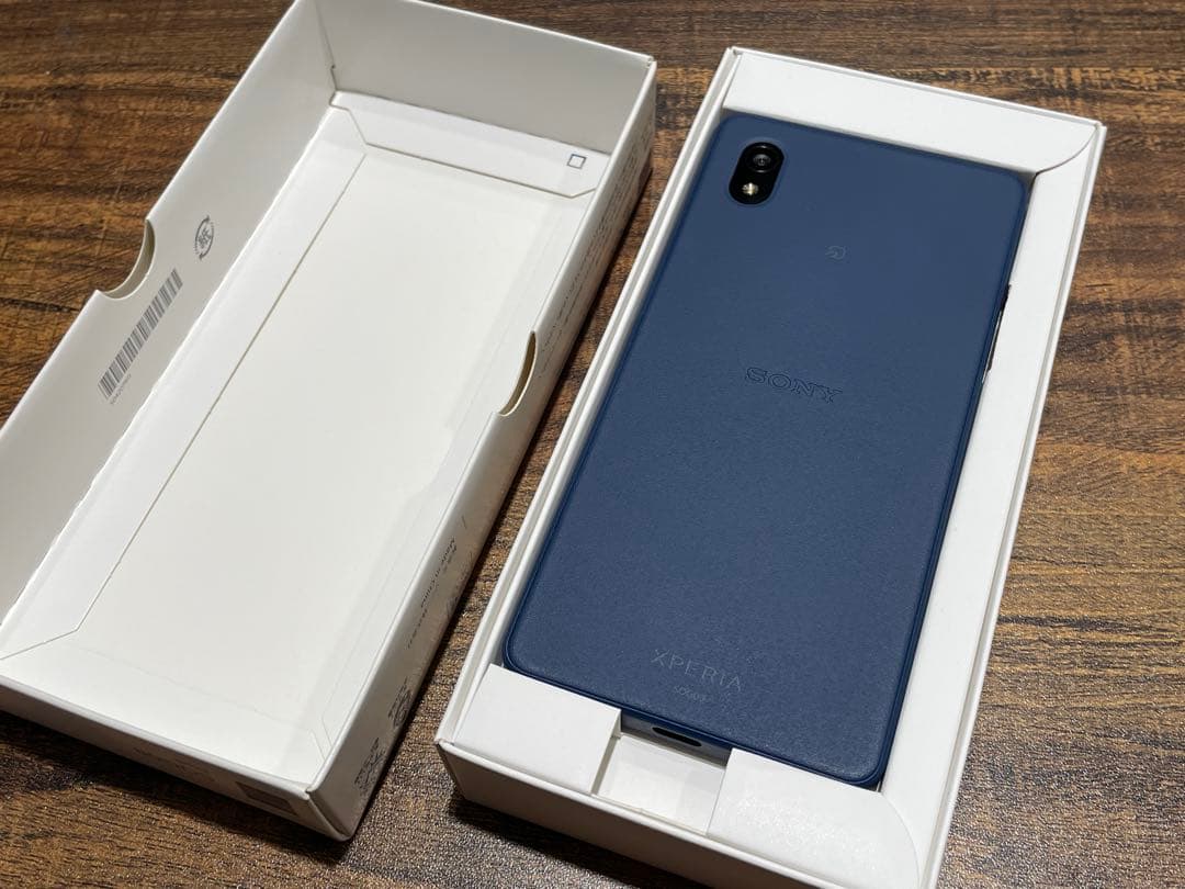 Xperia AceⅢ 64GB ブルー　sog08