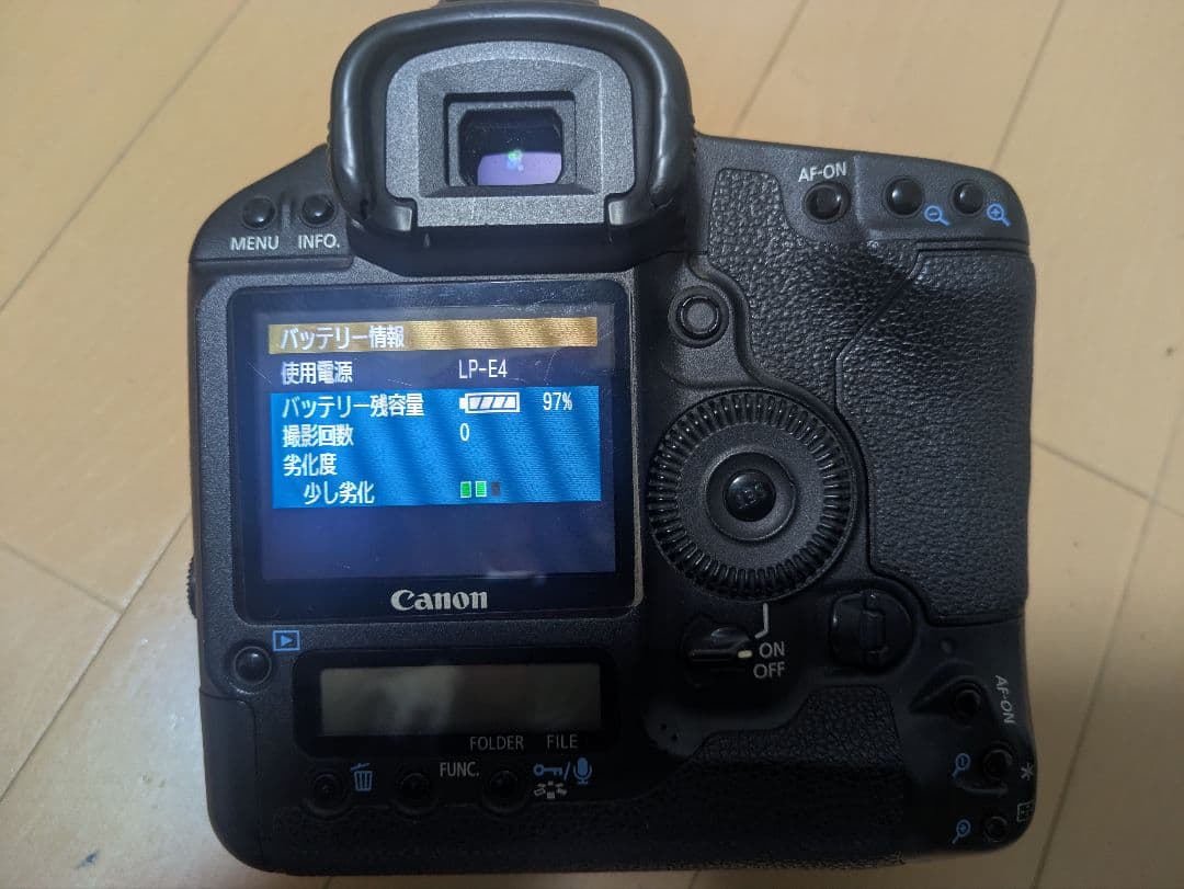 Canon EOS-1D Mark III 本体と付属品
