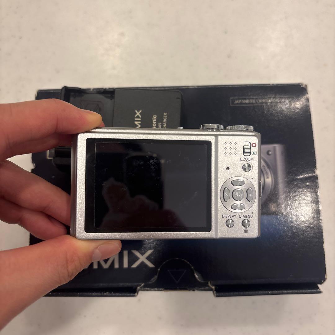 Panasonic DMC-ZX1 シルバー