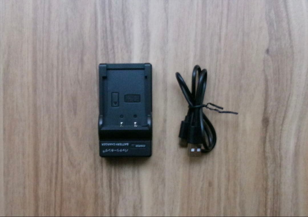 CASIO Exilim 7.2メガピクセル コンパクトデジタルカメラ
