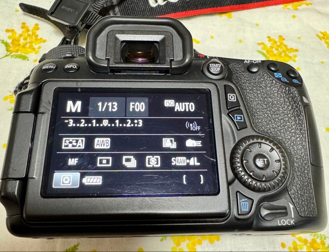 【OH済】Canon EOS 70D 18-135mmズームレンズキット