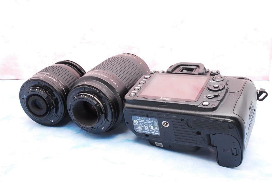 ◎ニコン D7000◎超望遠レンズ付Wレンズ◎ショット数極少◎一眼レフカメラ