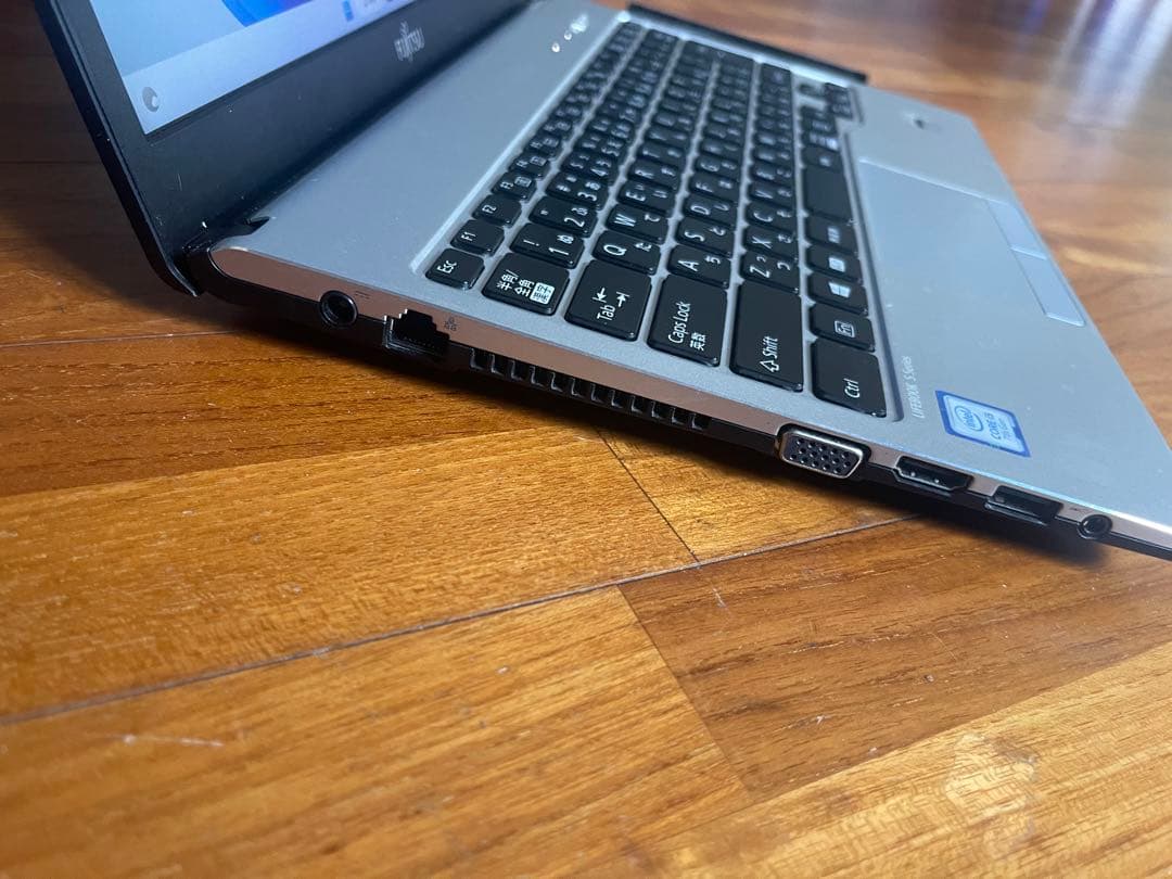 Fujitsu Lifebook 13inch Core i5 Office付