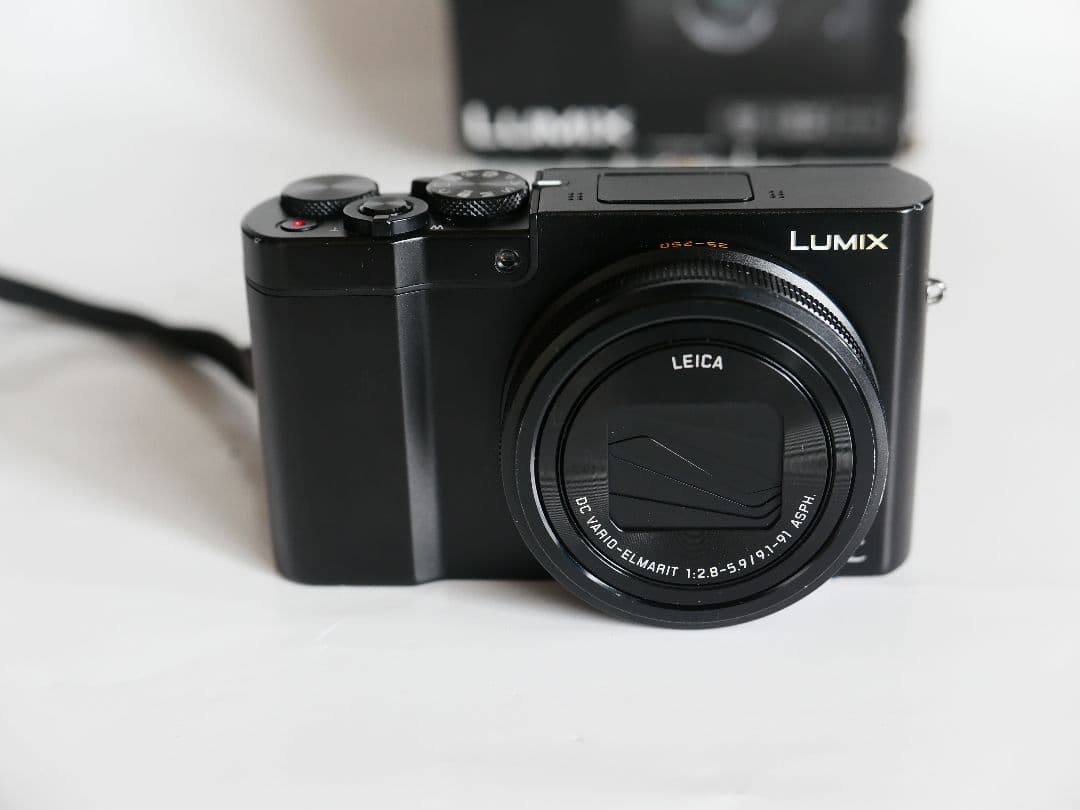 Panasonic DMC-TX1 純正ケースつき