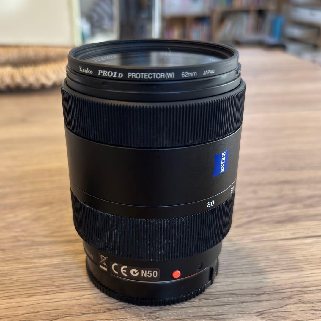 SONY Vario-Sonnar T＊ DT 16-80mm SAL1680Z