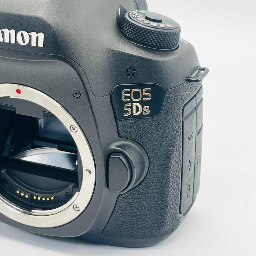 ほぼ未使用　Canon デジタル一眼レフカメラ EOS 5Ds ボディー