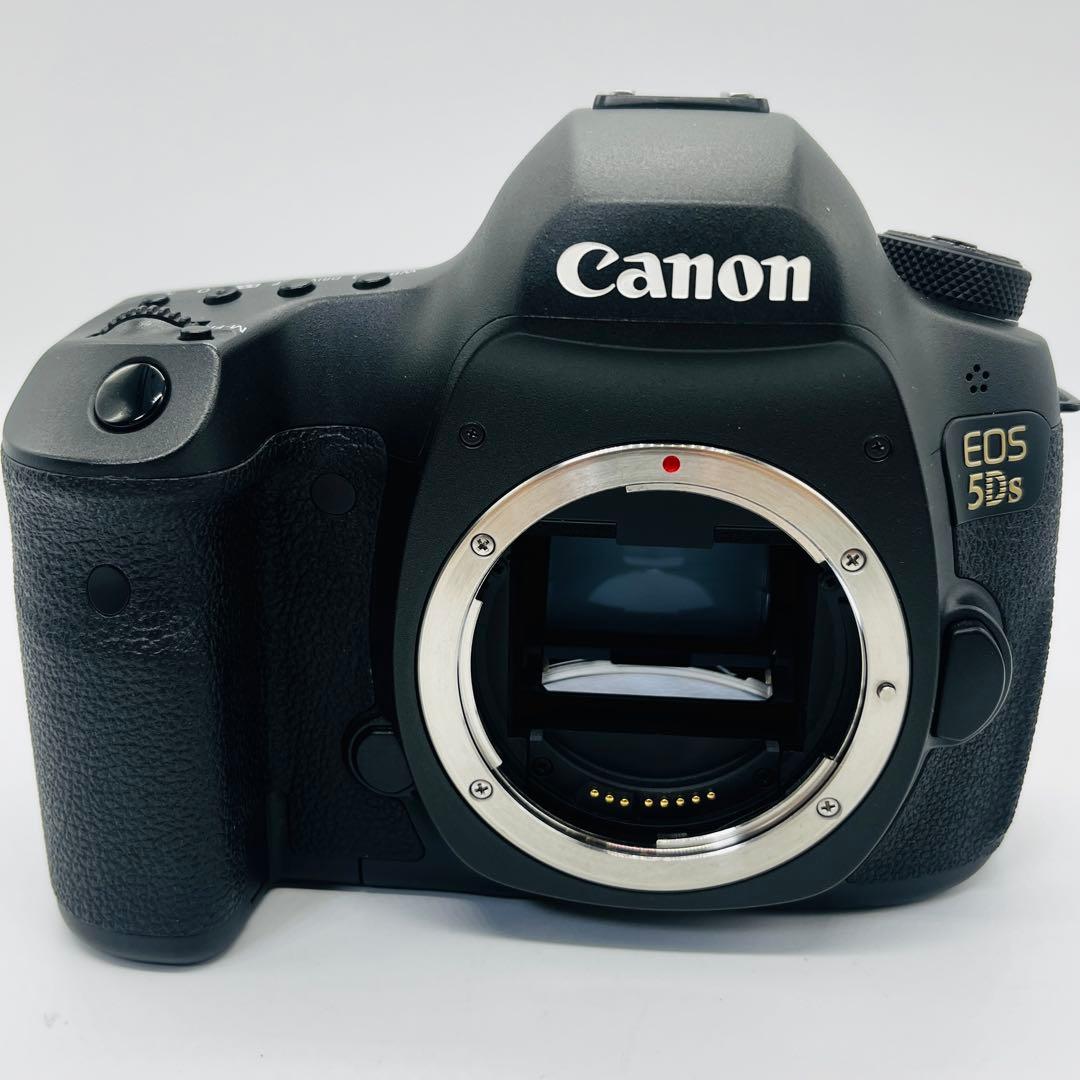 ほぼ未使用　Canon デジタル一眼レフカメラ EOS 5Ds ボディー