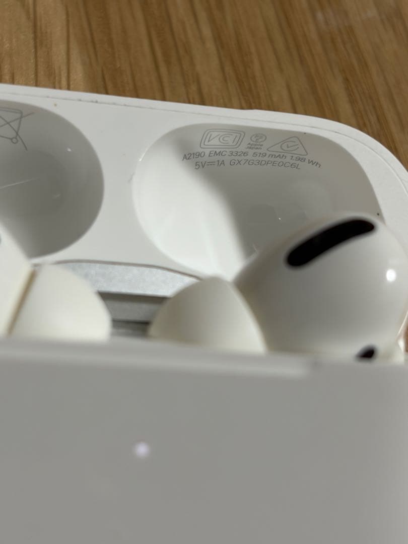 【純正】AirPods Pro 第一世代 本体 充電ケース付き