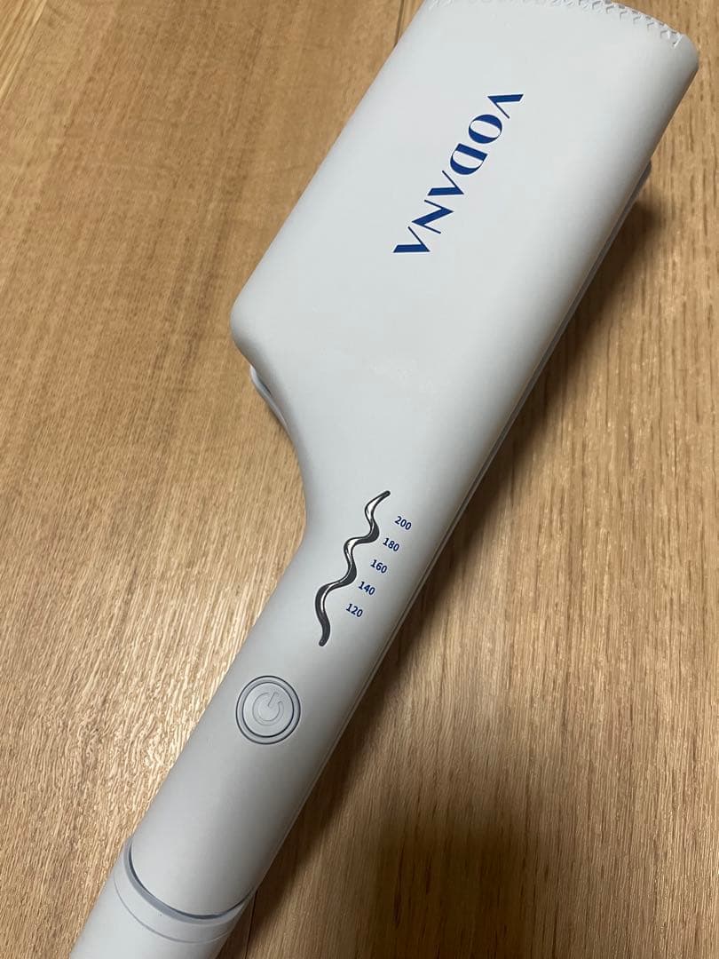【ほぼ新品】VODANA ヘアアイロン トリプルウェーブアイロン40mm