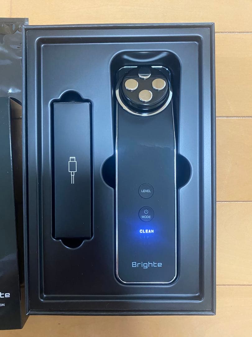 Brighte ELEKLIFT 美顔器ローションとマスクセット