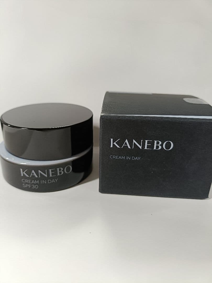 化粧下地 KANEBO CREAM IN DAYII 40g SPF30-PA+++