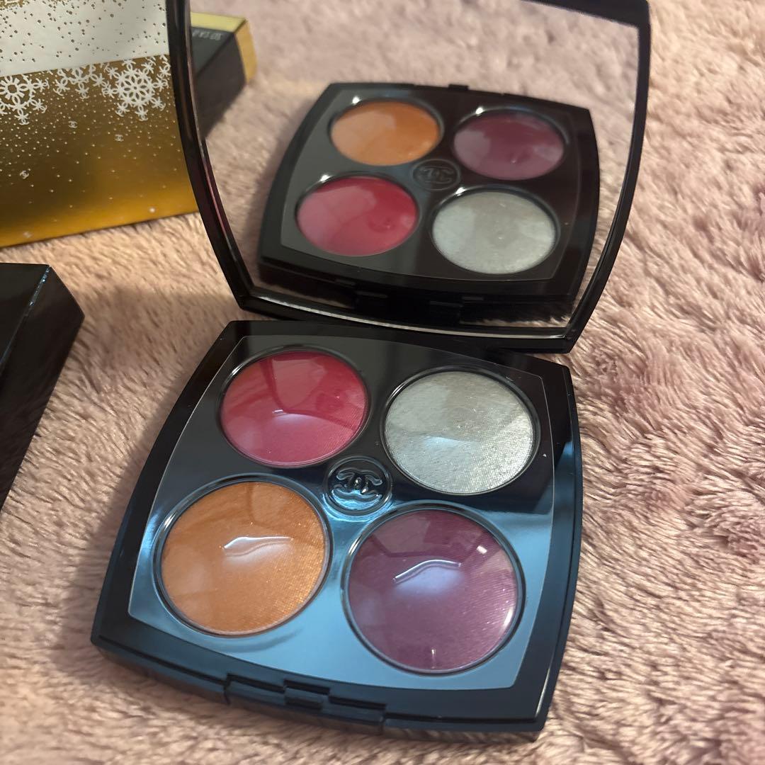 CHANELホリデー限定パレット　早い者勝ち