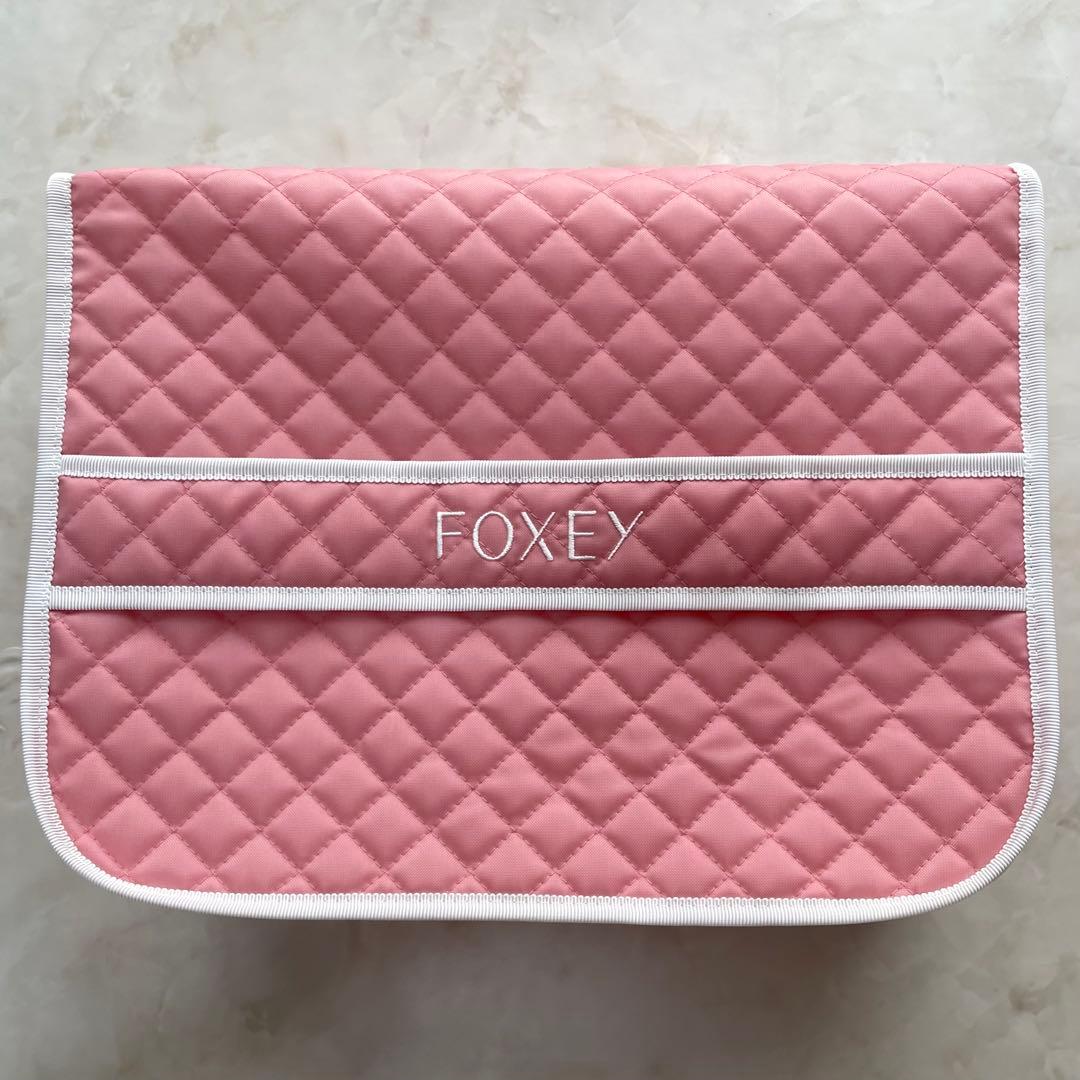 【現行品未使用級】FOXEY 36321 “5” Travel Pouch