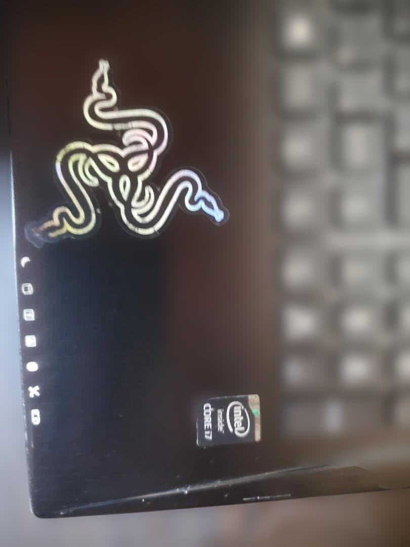 ノートパソコン用液晶ディスプレイと部品