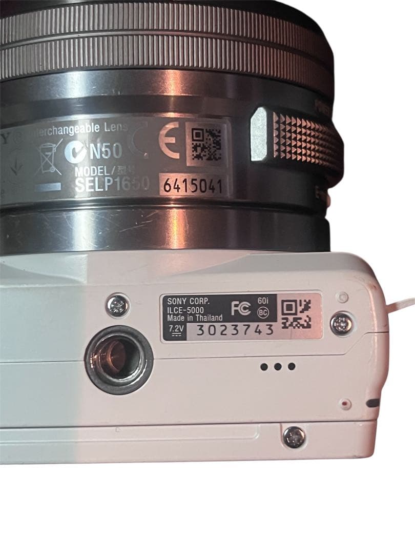 SONY α 5000 ILCE-5000 ホワイト　デジカメ