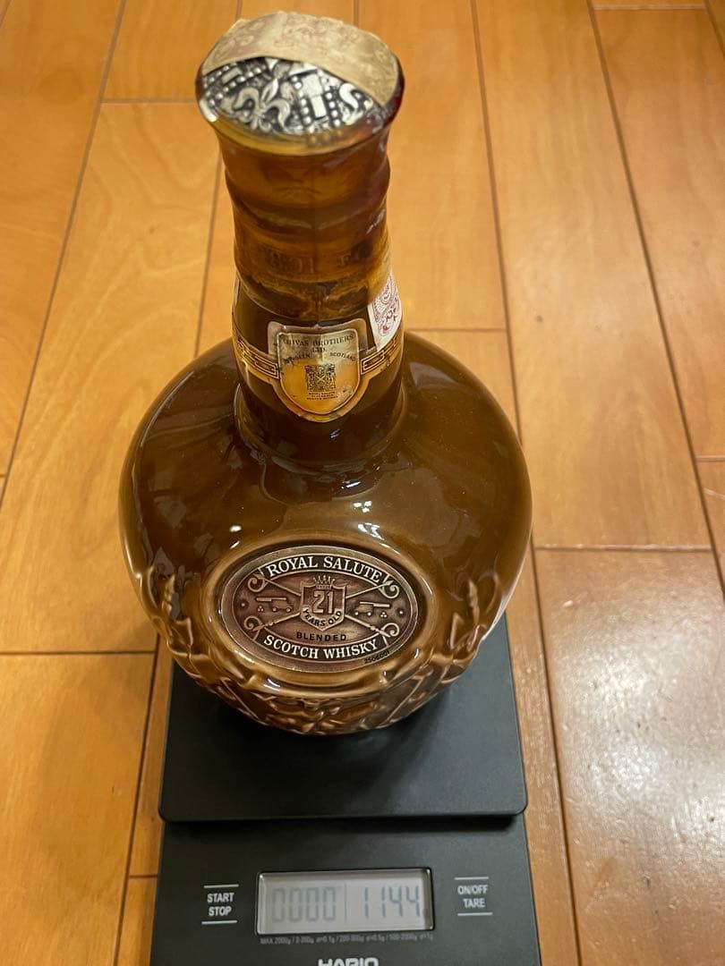 ロイヤルサルート 21年 スコッチウイスキー 陶器ボトル 茶色 Chivas古酒