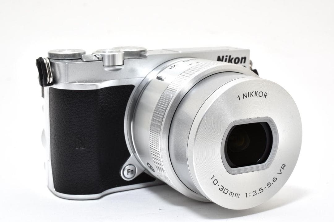 ニコン Nikon Nikon1 J5 10-30mm F3.5-5.6 VR