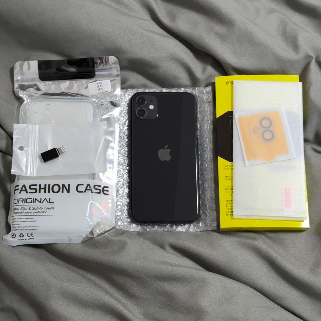 R iPhone 11 64GB SIMフリー バッテリー100% & ア