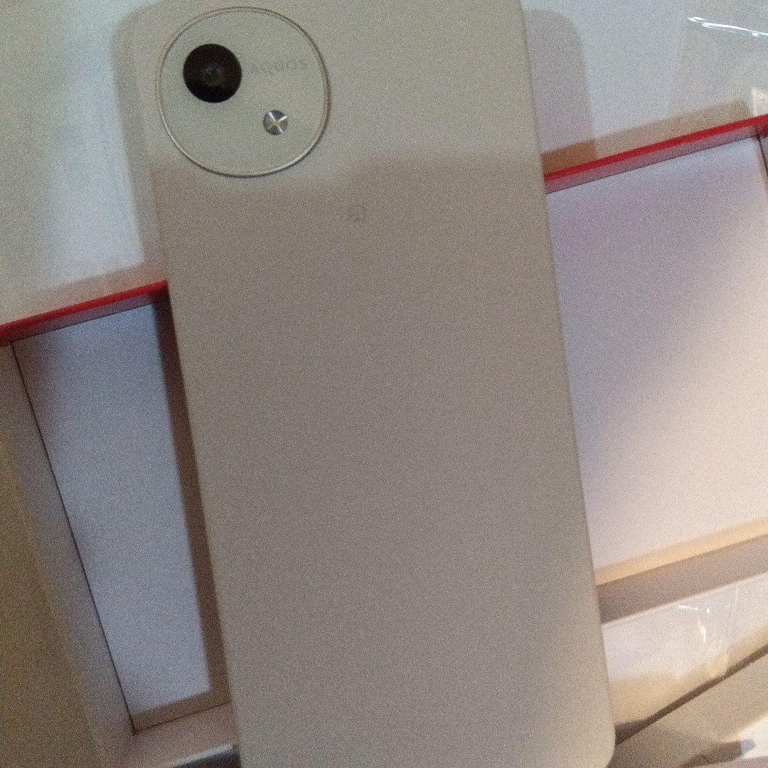AQUOS wish4 SH-52E ホワイト中古品