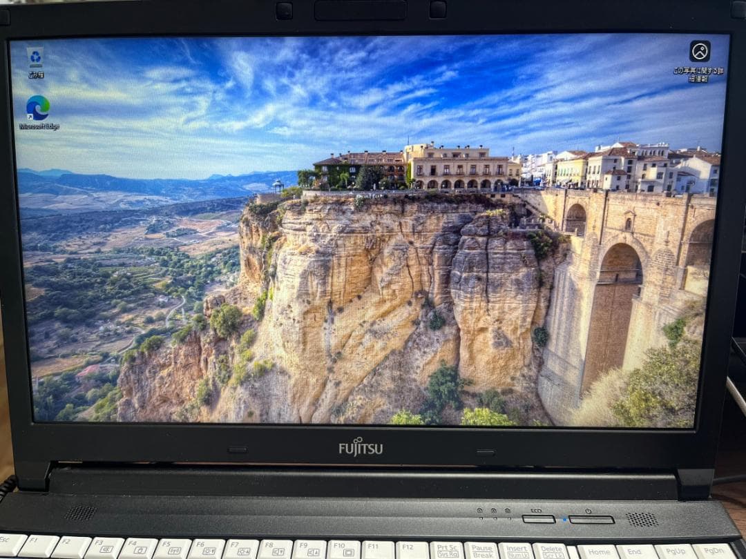 【美品】FUJITSU ノートPC i3 Win11pro 464GB 03