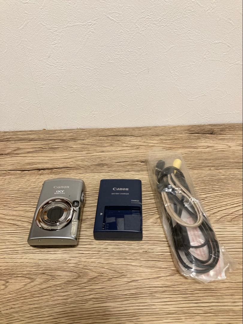 IXY DIGITAL 800IS Canon キャノン　コンデジ