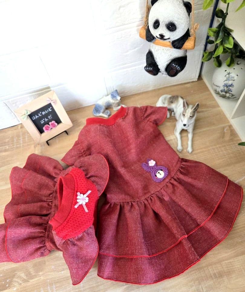 ハンドメイド犬服・耳ながうさぎちゃんモチーフ付きギャザーたっぷりワンピース