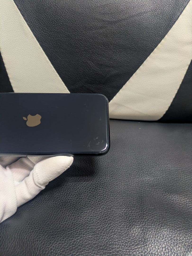 67 iPhone　se3 第3世代　64gb SIMフリー　黒　ブラック