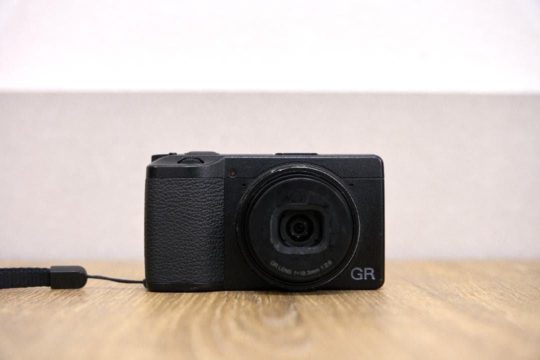 【激安】RICOH GRⅢコンパクトデジタルカメラ