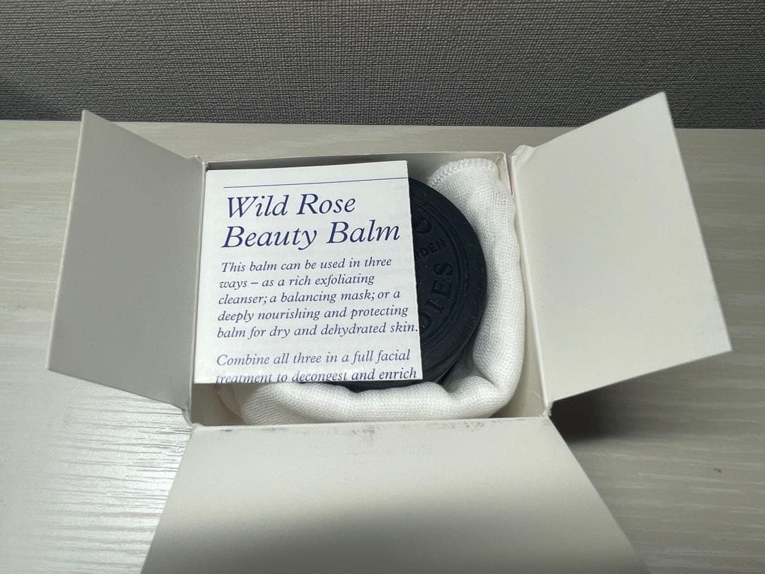 【新品未使用】Neal’s Yard Remedies 50g クロス付き
