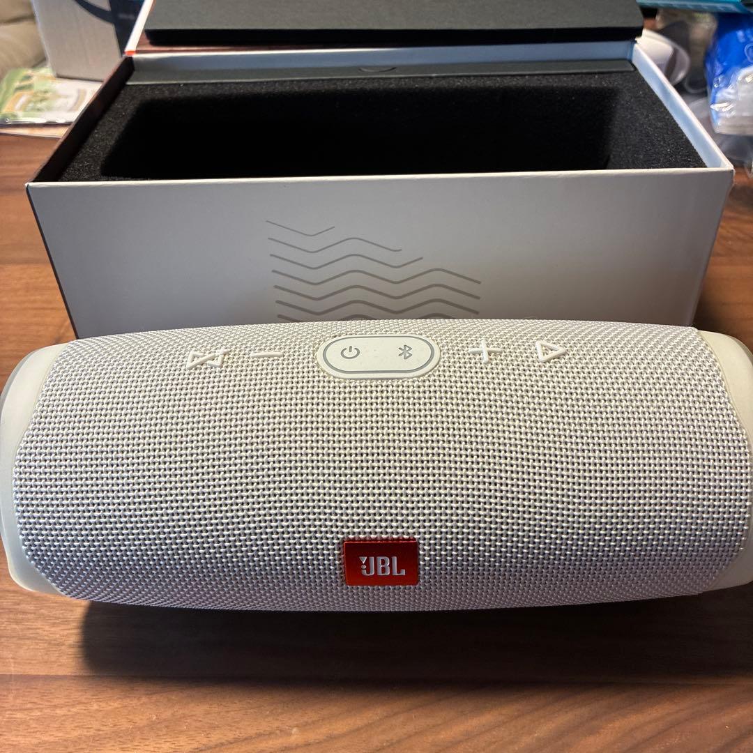 JBL CHARGE4 Bluetoothスピーカー 防水　美品　動作確認済み